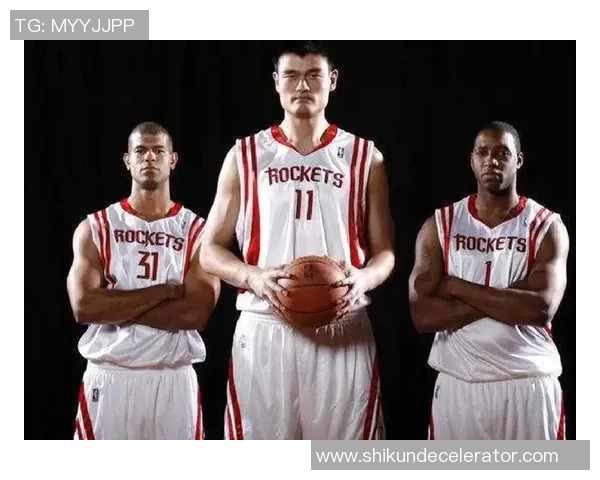 姚明肩膀的宽度与他的篮球生涯有何关联及其对运动员的影响分析