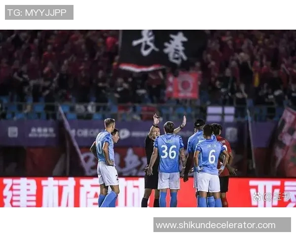 意甲焦点战马竞小胜巴萨乌龙球引发争议判罚全场沸腾