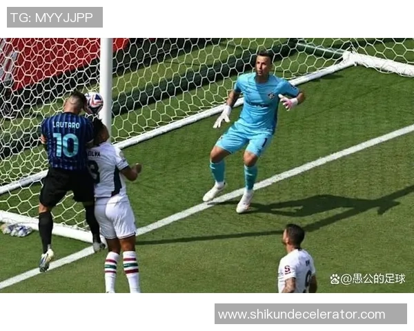 英超惊天冷门国米顽强逼平曼城全场沸腾瞬间回顾