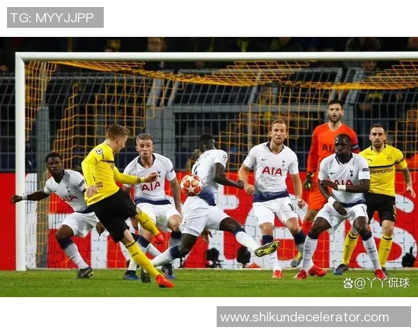 欧冠惊天冷门那不勒斯狂胜多特蒙德四球引爆全场激情时刻回顾 欧冠惊天冷门那不勒斯狂胜多特蒙德四球引爆全场激情时刻回顾