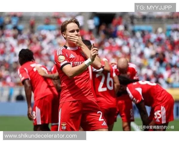 欧联杯精彩对决拜仁狂胜AC米兰五球大捷补时进球引爆全场激情 欧联杯精彩对决拜仁狂胜AC米兰五球大捷补时进球引爆全场激情