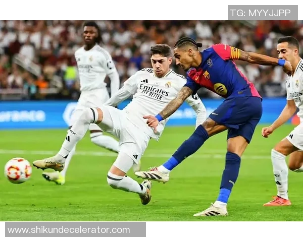 中超激战皇马与那不勒斯握手言和神奇扑救引发争议判罚热议