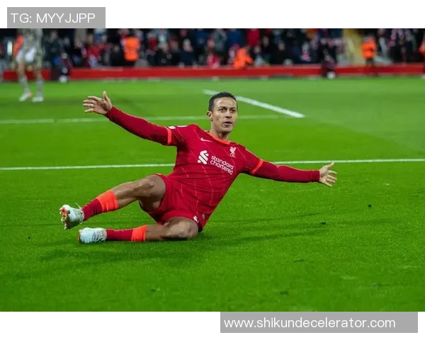 中超精彩对决曼城强势击败利物浦完美绝杀点燃全场激情