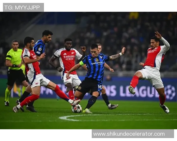 意甲激战AC米兰逆转阿森纳绝杀瞬间引发全场狂欢解析